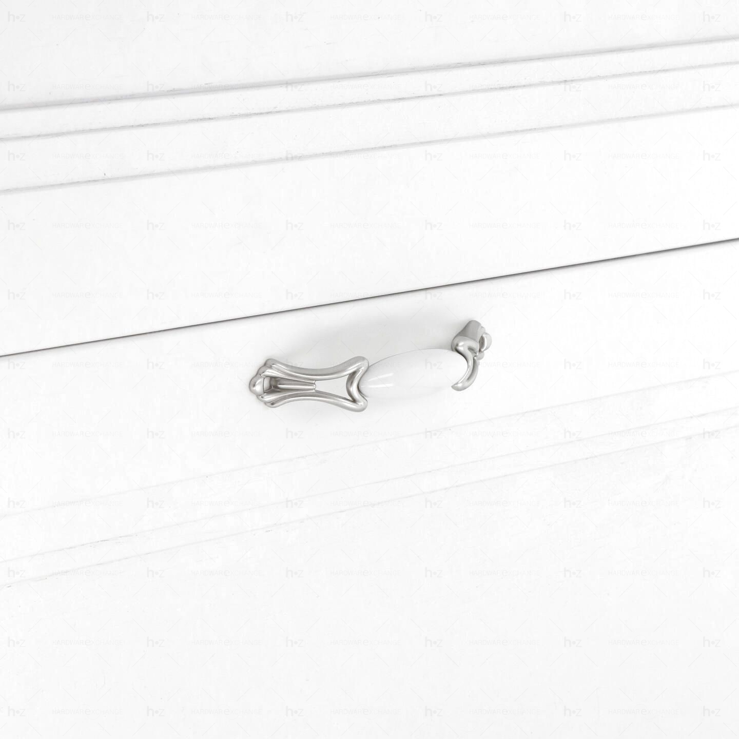 Poignée pour meubles en zamac et Porcelaine Entraxe 96 Argent Nottingham Lot de 25 – Image 5