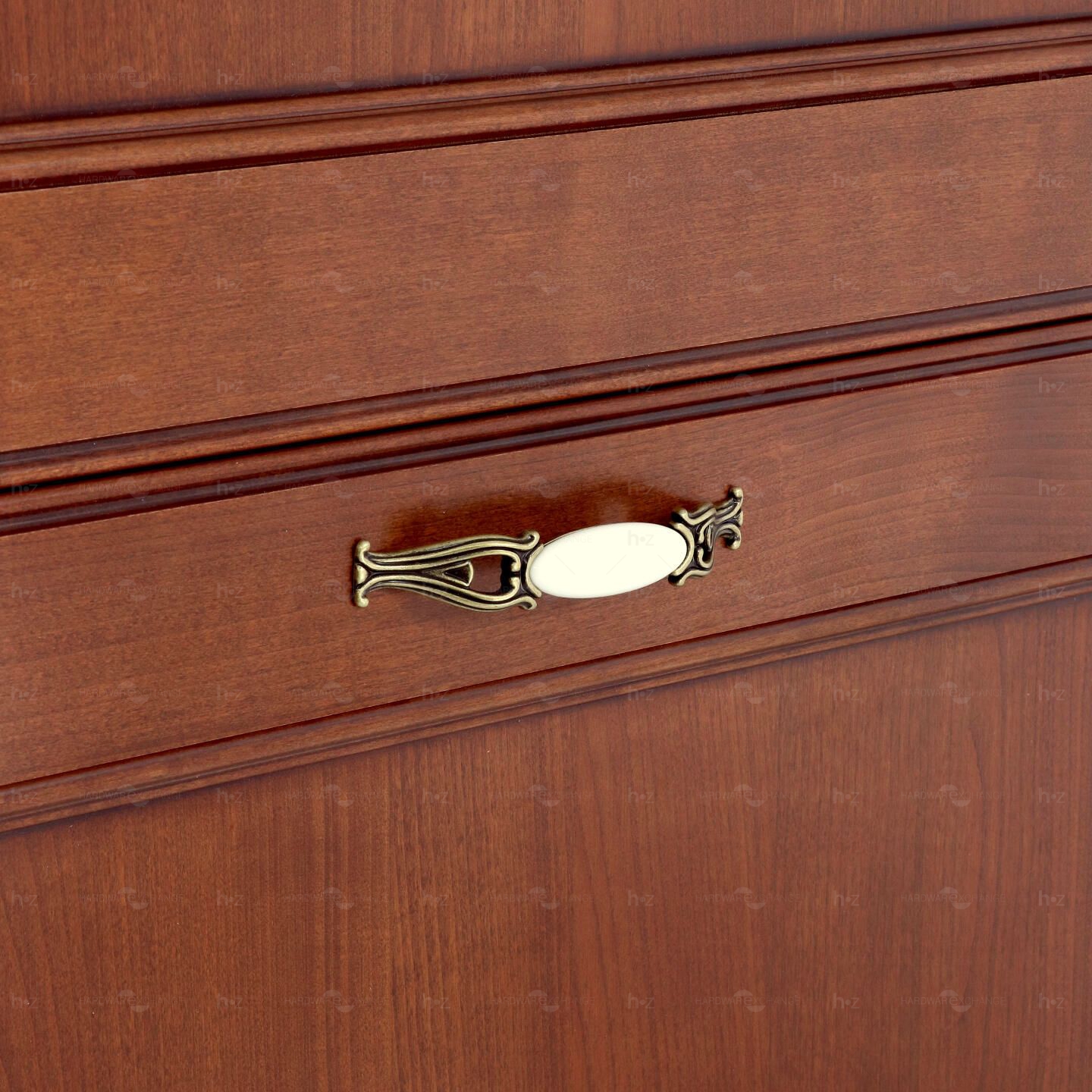 Poignée pour meubles en zamac et Porcelaine Entraxe 96 Florence antique Lot de 25 – Image 5