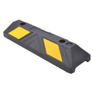 Butée de parking L550xl150xh100 mm en caoutchouc vulcanisé noir avec bandes réfléchissantes.