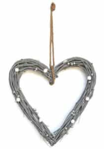 Coeur en osier 57×7 xh54cm a suspendre GRIS