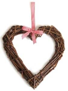 Coeur en osier 35×6 x h34cm a suspendre NATUREL Lot de 2