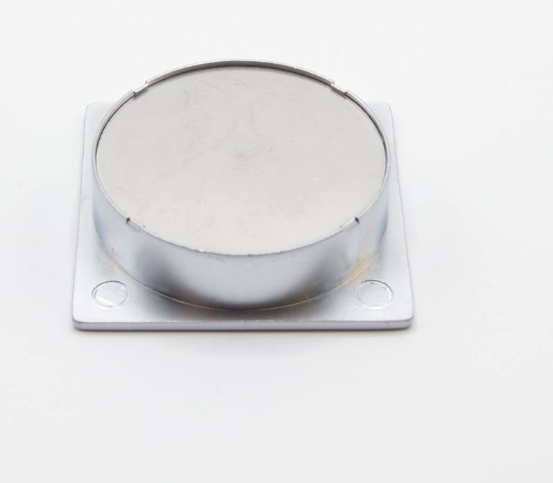 Poignée cuvette carrée de meuble en zamac 50x50 mm CHROMÉ MAT - Jaune / doré, Zamak – Image 4