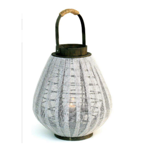 Lanterne moyenne en bois et tissu 31×31 x h37cm avec anse de 51cm – Blanc
