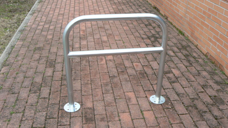 Support de vélos tubulaire avec barre transversale a visser - Gris / argent, Acier